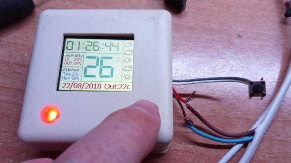 QD_TECH in a box, reversed out display