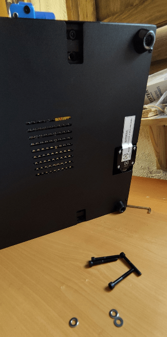 4 bolts connect the base of the Genius to the gantry