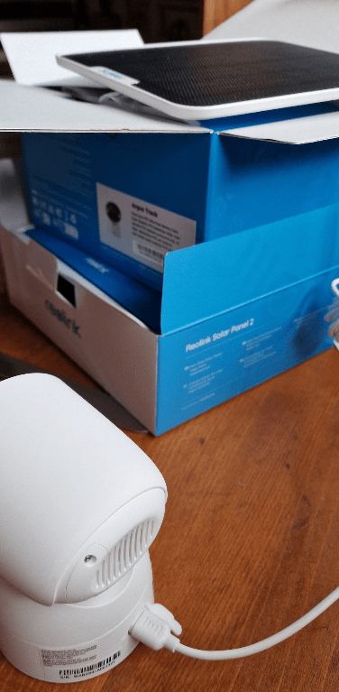 Reolink camera and solar panel