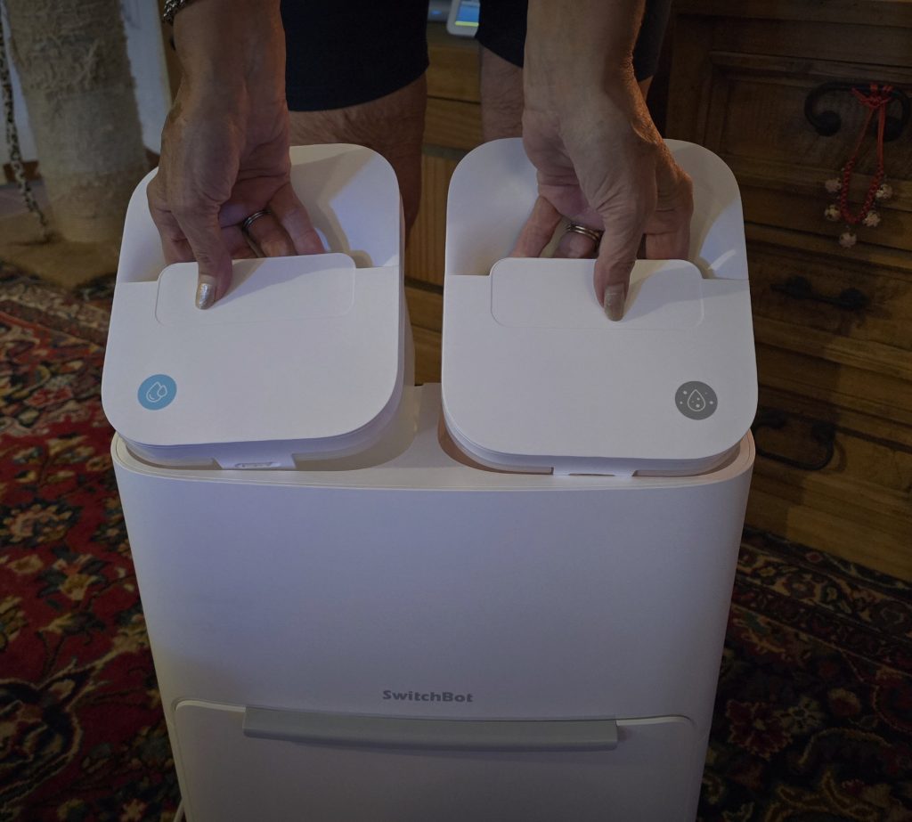 Switchbot S20 Smart Vacuum water and waste containers